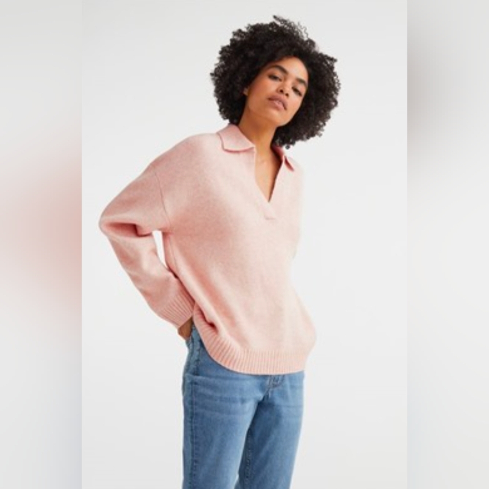 H&M Light Pink V-Neck Collared Fine Knit Sweater with Oversized Fit